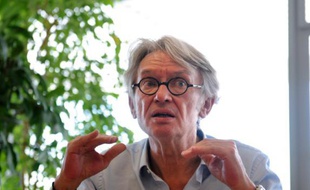 Jean-Claude Mailly lors d'une conférence de presse le 25 mai 25 à La Rochelle