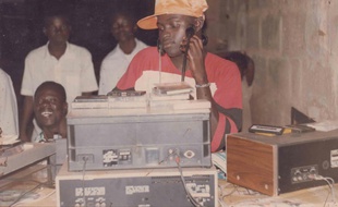 Le Ghanéen Ishmael Abbey, alias DJ Katapila, en 1992.