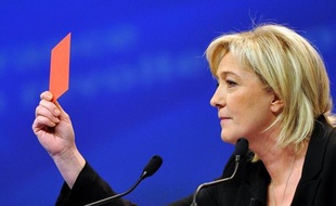 Un responsable de l'équipe de campagne de Marine Le Pen a affirmé mardi que le site internet de la candidate (www.marinelepen2012.fr) a subi "de très grosses attaques" depuis ce week-end, précisant que le Front national envisageait de déposer plainte.