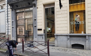 La boutique Michel Ruc, à Lille, a été visée par une attaque à la voiture bélier.