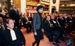 La garde des Sceaux Rachida Dati a annoncé à Colmar la suppression de deux tribunaux de grande instance (TGI) en Franche-Comté et le maintien des quatre TGI alsaciens, dans le cadre de la réforme de la carte judiciaire.