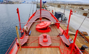 Le bateau-phare Razzle, salle de concerts et club avait prévu d'ouvrir en janvier 2017.