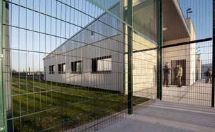Le centre de rétention administrative de Metz-Queuleu pour les migrants en situation irrégulière.