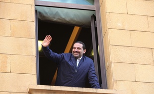 Saad Hariri salue ses partisans à Beyrouth, le 22 novembre 2017.