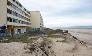 L'immeuble le Signal à Soulac-sur-mer est devenu l'emblème de l'érosion côtière.