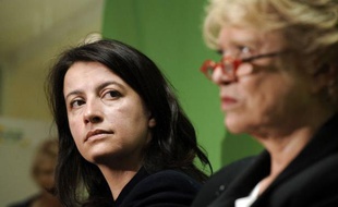 Cécile Duflot a commencé jeudi en Aquitaine sa "tournée générale" de soutien à Eva Joly, alors que les critiques se multiplient à l'égard de la candidate d'Europe Ecologie-Les Verts à la présidentielle, qui stagne sous les 4% dans les sondages.
