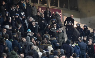 Confusion dans la tribune présidentielle à l'issue de la rencontre FCN-Toulouse samedi5 novembre 2016. / JS Evrard/AFP