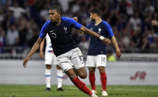 Kylian Mbappé a parfaitement coupé le centre de Benjamin Pavard pour égaliser, ce samedi à Lyon.