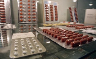 Des échantillons de médicaments dans un laboratoire