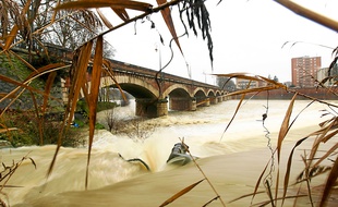 Il y a des risques de crues sur la Garonne toulousaine.