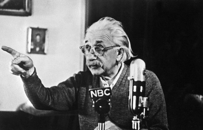 dieu ne joue pas aux dés einstein