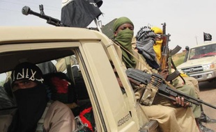 Les combattants du groupe islamique Ansar Dine, le 7 août 2013 à Kidal