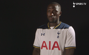 Moussa Sissoko avec son nouveau maillot