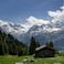 Des alpinistes victimes d'une chute de séracs en Suisse