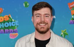MrBeast fait polémique en enfermant un homme dans une maison en feu