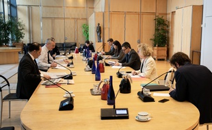 Une réunion au ministère de l'Economie et des Comptes publics avec Bruno Le Maire, Gérald Darmanin et Muriel Pénicaud.