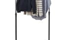 Un dressing stylé pour moins de 8 € ? Ce portant GIFI fait un carton