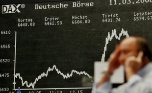 Wall Street et les Bourses européennes ont connu un net mouvement de recul jeudi en raison des craintes agitant le secteur financier et une flambée du pétrole au delà des 140 dollars, certaines places s'affichant désormais en baisse de plus de 20% depuis le début de l'année.