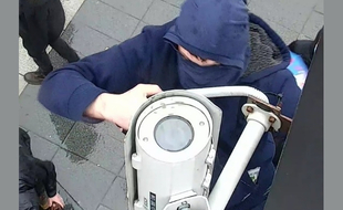 Dégradation d'une caméra de vidéosurveillance.
