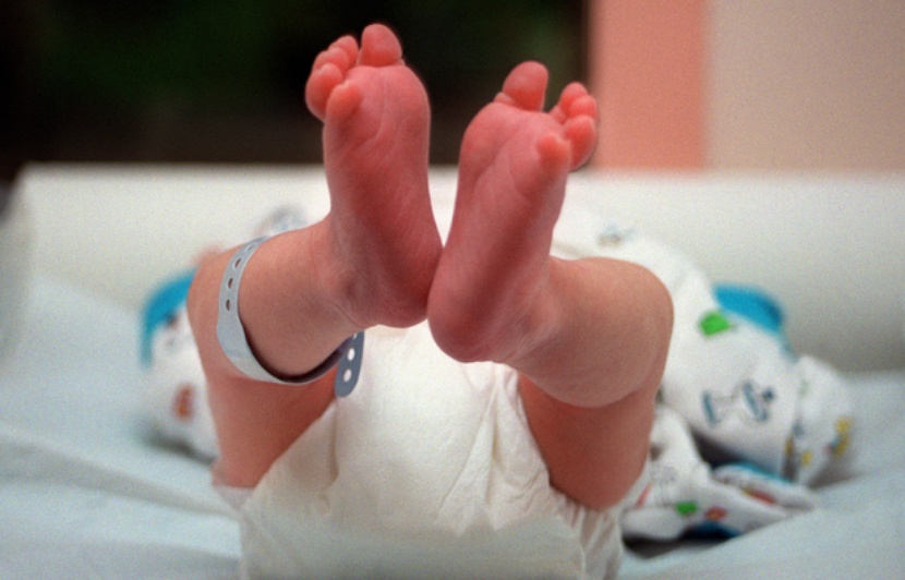 Cannes Les Parents Des Bebes Confondus Il Y A Ans Fixes Mardi
