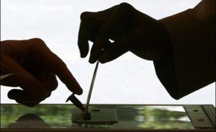 Un total de 67% des Français (+3 points) voteront "principalement en fonction de considérations locales" aux municipales, selon un sondage Ifop pour Le Journal du Dimanche.