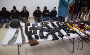 La police haïtienne a annoncé l'arrestation de 15 Colombiens et de deux Américains d'origine haïtienne accusés d'être impliqués dans l'assassinat du président Jovenel Moïse.