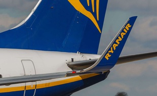 (Photo d'illustration) Un avion de la compagnie Ryanair est tombé en panne ce mercredi 7 juin 2017. Les passagers du vol vers le Maroc ont été bloqués une dizaine d'heures à Saint-Etienne dans la Loire.