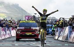 Tour de France féminin - étape 8 : Pauline Ferrand-Prévot écrase la concurrence et prend le maillot jaune au sommet de la Madeleine...