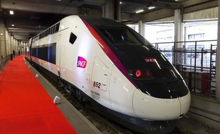 Le nouveau TGV de la SNCF. AFP PHOTO / GEOFFROY VAN DER HASSELT