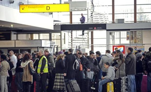 Le trafic de l'aéroport Marseille Provence s'est légèrement contracté en 2013, affecté par "les difficultés" de la base d'Air France, a annoncé vendredi la direction, tout en saluant l'effet de la capitale européenne de la culture sur "l'attractivité" de la ville.