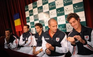 L'équipe de France de Coupe Davis entame sa campagne 2008 par un match largement à sa portée vendredi en Roumanie: avec Gasquet, Tsonga, un double rutilant et des joueurs comme Simon, Mathieu et Monfils en réserve, son potentiel impressionne.
