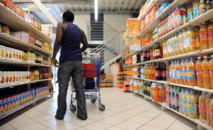 Trop grand, trop froid, trop inhumain: après avoir été longtemps le chouchou de la ménagère, l'hypermarché est, 50 ans après sa création, décrié par l'opinion, même s'il conserve plus de la moitié des parts de marché et dispose encore de sérieux atouts, selon plusieurs experts.