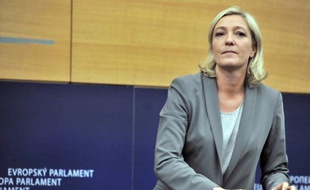 Le Parlement européen se prononcera début juillet sur la levée de l'immunité parlementaire de Marine Le Pen, a-t-on appris lundi auprès de la commission des Affaires juridiques du Parlement.