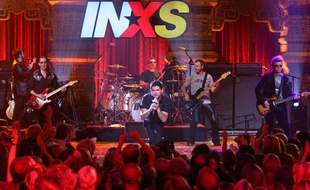 Le groupe de rock australien INXS sur scène à Los Angeles en 2005.