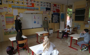 Retour à l'école après la confinement (illustration)