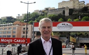 La Fédération internationale de l'automobile (FIA) doit enfin statuer mardi sur le scandale sexuel qui éclabousse son président Max Mosley, une décision plus que nécessaire pour clarifier la situation deux mois après les faits.