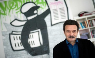 Edwy Plenel dans les locaux de Mediapart