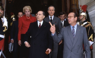 François Mitterrand et Jacques Chirac, alors maire de Paris, en avril 1984.