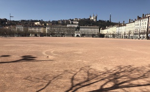 La ville de Lyon désertique depuis le 17 mars.
