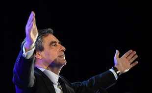 Le candidat des Républicains, François Fillon, lors de son meeting à Toulon (Var), le 31 mars 2017.