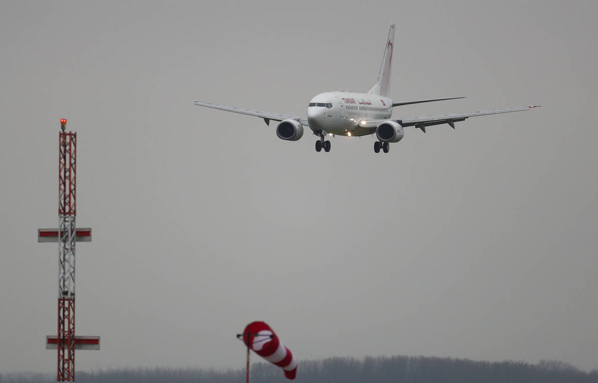 Un avión detiene su aterrizaje in extremis para evitar una colisión