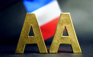 Le double AA sur un drapeau français