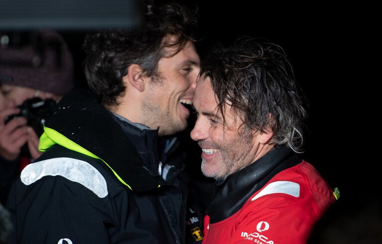 Vendée Globe : Dalin à jamais premier aux Sables... Bestaven grand  vainqueur... Revivez l'arrivée des skippeurs en live