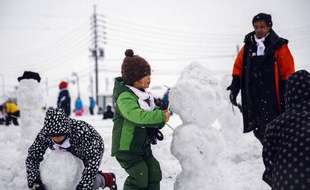 La localité d'Iiyama au Japon a battu le record mondial du nombre de bonshommes de neige réalisés en une heure.