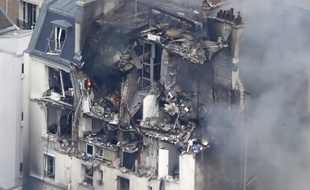 « Il y a un risque que l’événement s’effondre», rapporte le commandant Gabriel Plus, porte-parole des sapeurs-pompiers de Paris