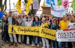 Une pétition d’une étudiante contre la loi Duplomb bat des records