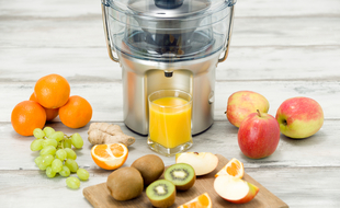 Pour vous aider à choisir, voici un comparateur des meilleurs extracteurs de jus.
