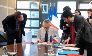 Bruno Le Maire en réunion le 16 mars 2020.