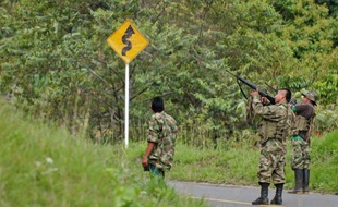 Le comité international de la Croix Rouge (CICR) en Colombie a commencé samedi les préparatifs en vue de la libération d'un Américain, présenté par la guérilla des Farc comme un soldat capturé il y a un mois