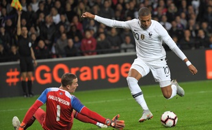 Kylian Mbappé a évité aux Bleus une défaite contre l'Islande (2-2), le 11 octobre 2018.